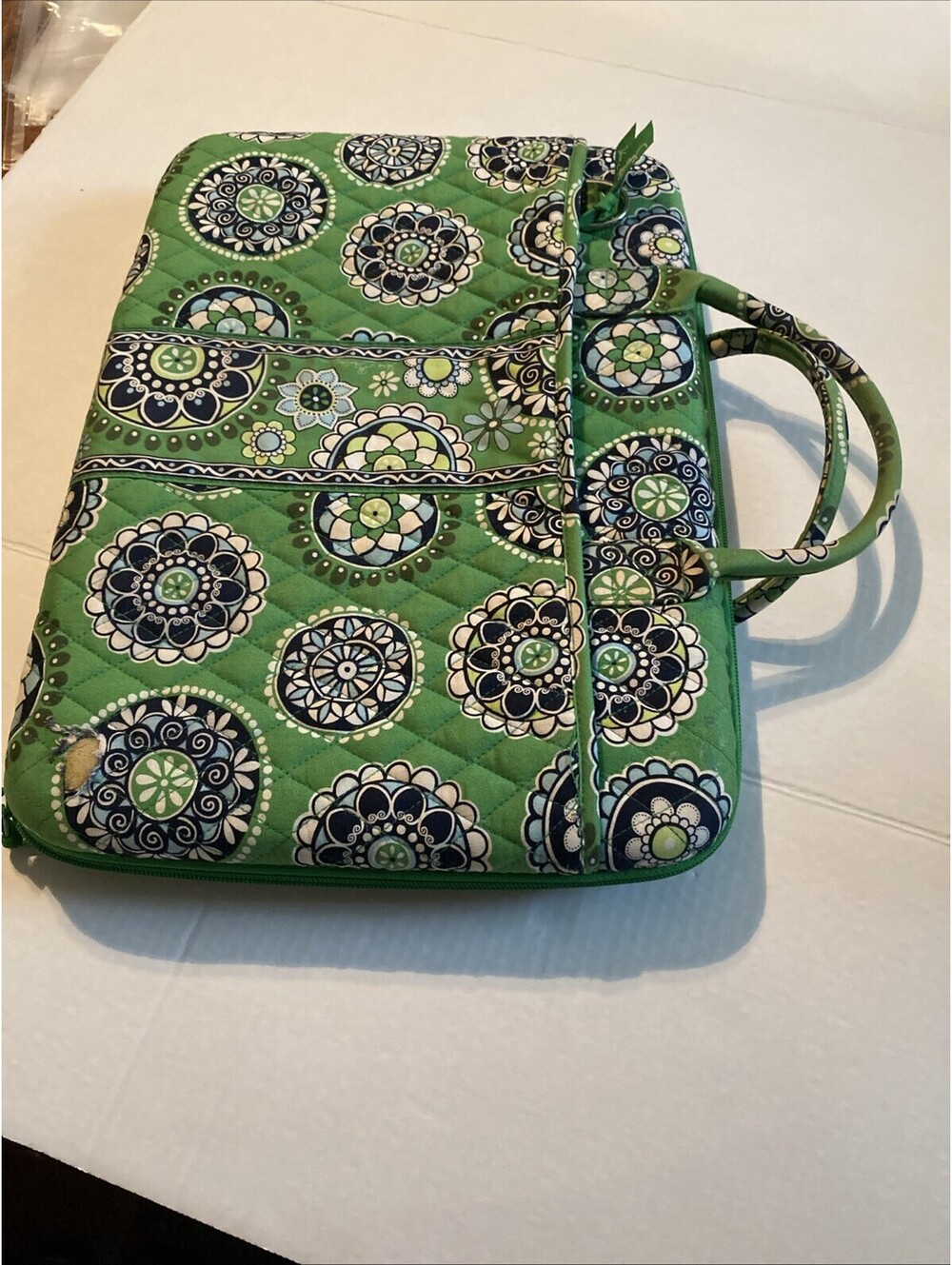 Vera Bradley Paisley Quilted Messenger Laptop Bag Hard Case